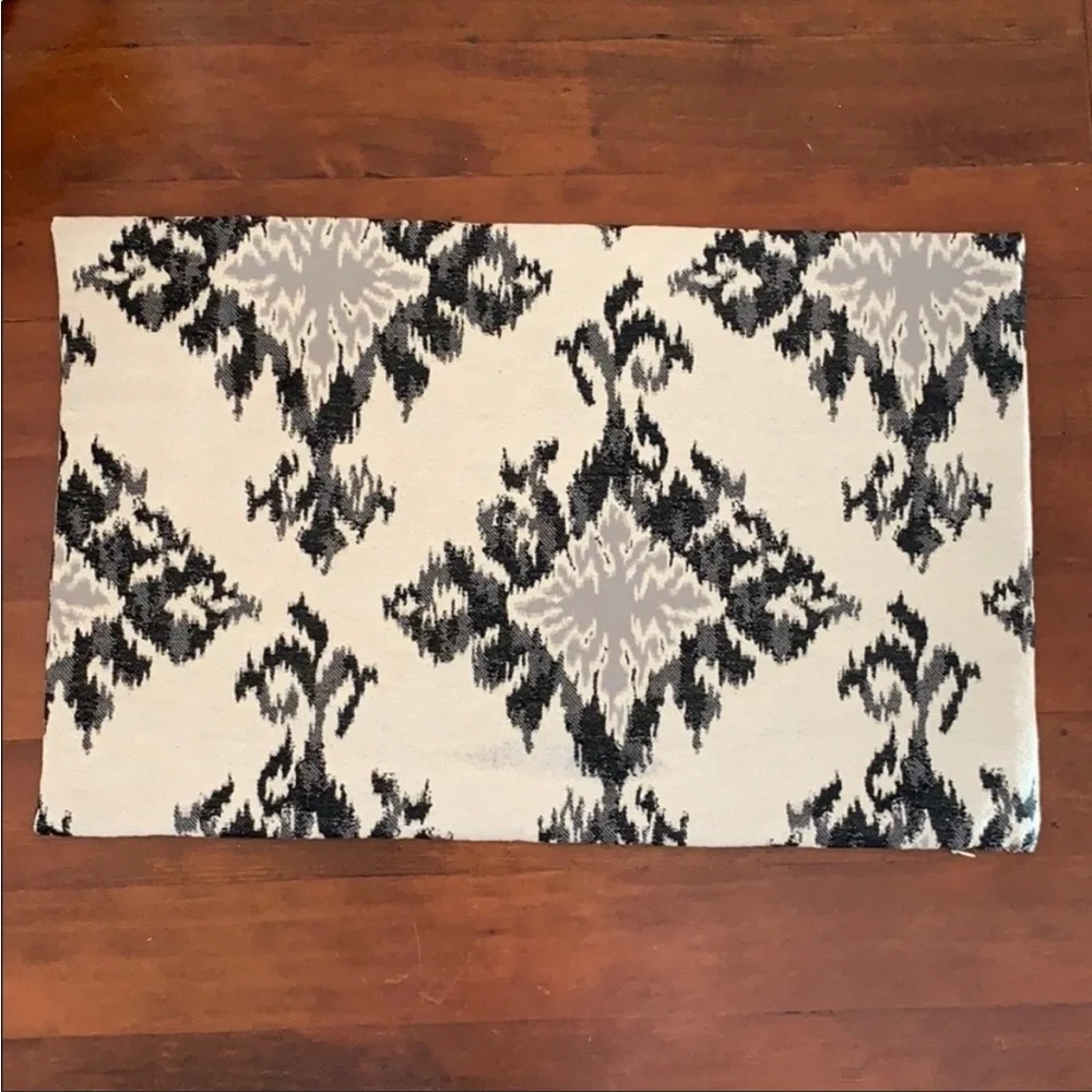 NWOT Williams Sonoma Home Tiana Medallion Ikat Jacquard Lumbar Pillow Cover